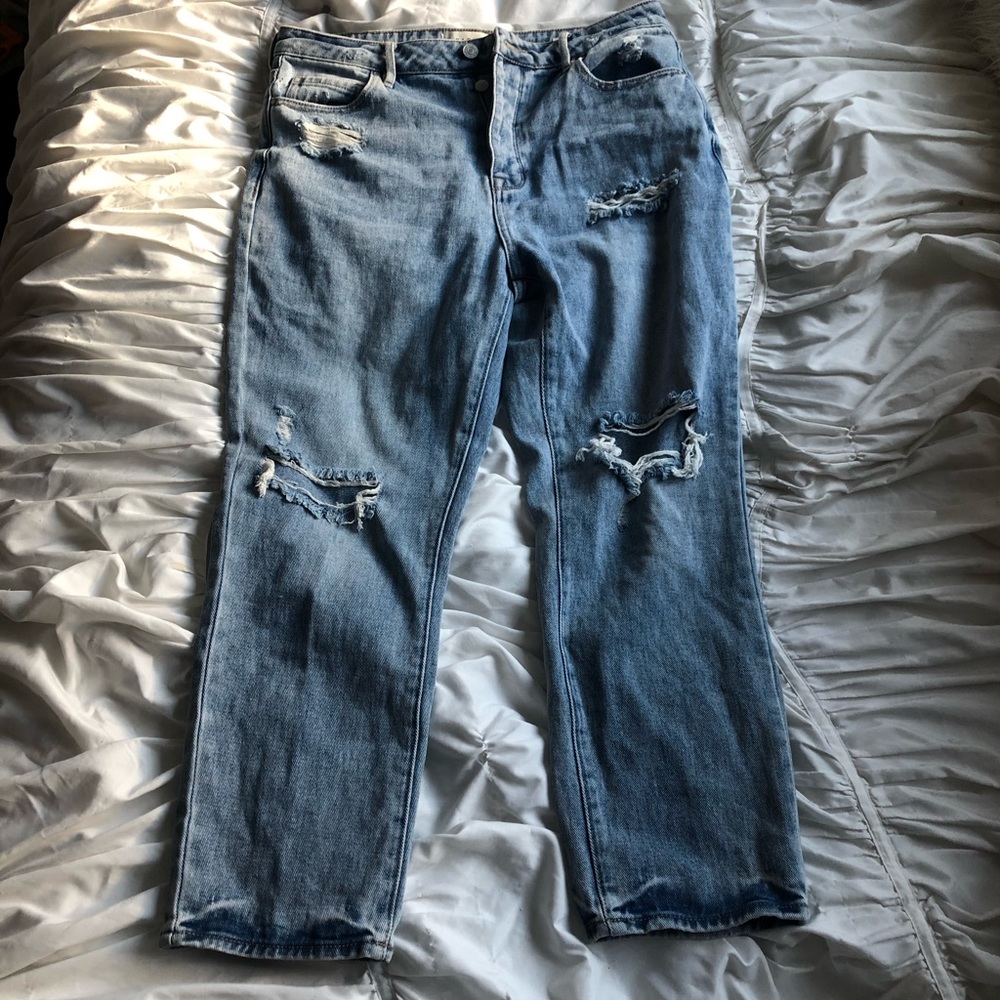 PacSun ripped mom jeans size 29